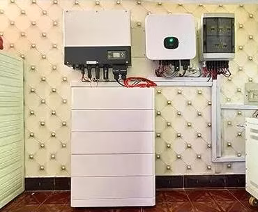 Batteria al litio solare personalizzata OEM e ODM ricaricabile 12V 48V 100ah 200ah LiFePO4 UPS per uso domestico